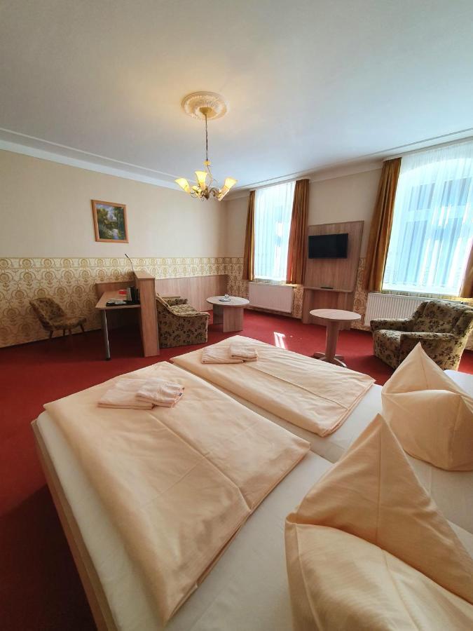Hotel Garni Dekorahaus Бад-Шандау Экстерьер фото